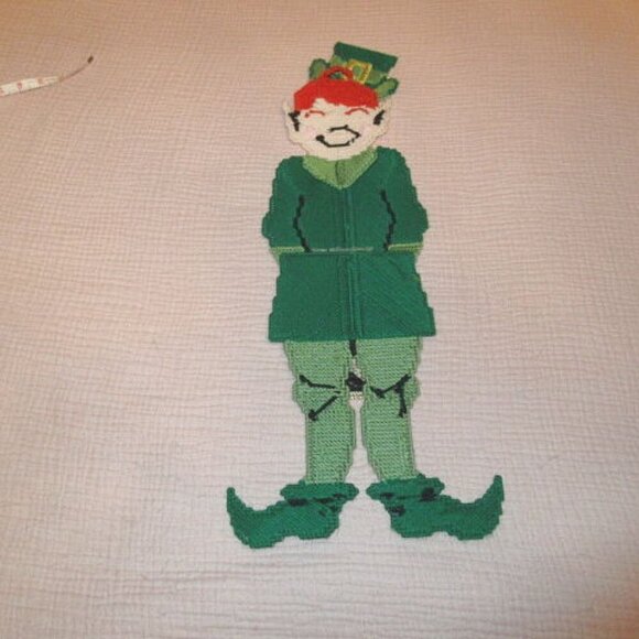 25" VTG Embroidered LEPRECHAUN With GOOGLY EYES Lucky IRISH St Patty's DECOR - Picture 7 of 8